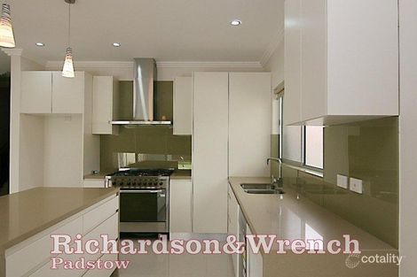 20a Cook Cres, East Hills, NSW 2213