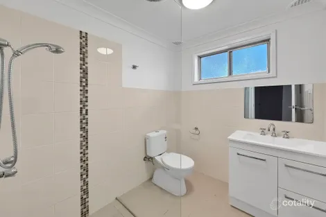 Property photo of 2/22 David Avenue Oak Flats NSW 2529