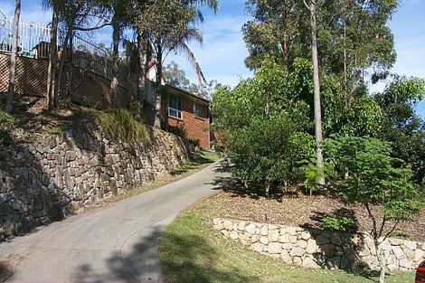 4 Rupicola Ct, Arana Hills, QLD 4054