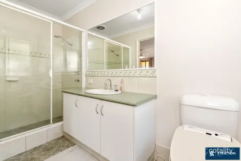 Property photo of 90 Poad Street Champion Lakes WA 6111