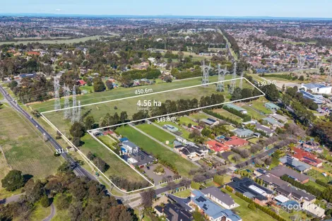 Property photo of 2 The Grove Hampton Park VIC 3976