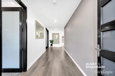 Property photo of 39 Riverway View Craigieburn VIC 3064