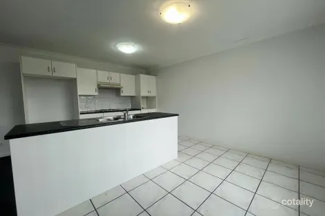Property photo of 2/24-28 Abermain Street Abermain NSW 2326