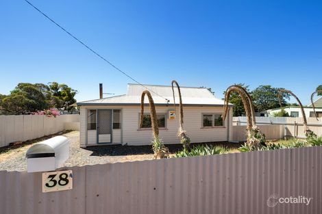 38 Woodward St, Coolgardie, WA 6429