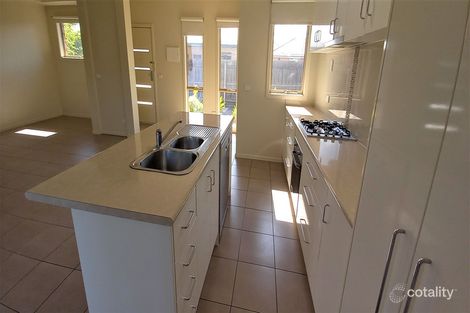 Property photo of 2/27 Conrad Street St Albans VIC 3021