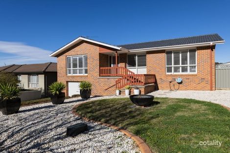 17 Lochiel St, Karabar, NSW 2620