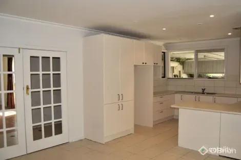 Property photo of 52 Douglas Avenue St Albans VIC 3021