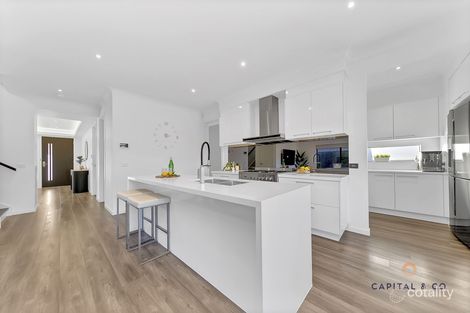 Property photo of 37 Cromarty Crescent Kalkallo VIC 3064