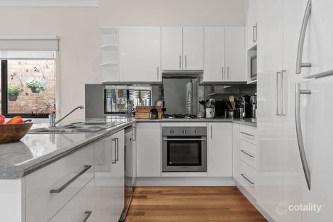 Property photo of 3 Meredith Close Mooroolbark VIC 3138