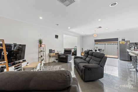 Property photo of 21 Oshannassy Parade Lucas VIC 3350