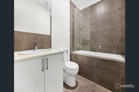 Property photo of 6 Raffles Walk Werribee VIC 3030