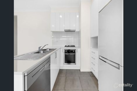 Property photo of 6 Raffles Walk Werribee VIC 3030