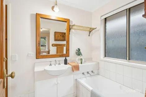 Property photo of 31 Laburnum Drive Greenwith SA 5125