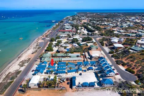 6/117 Knight Tce, Denham, WA 6537