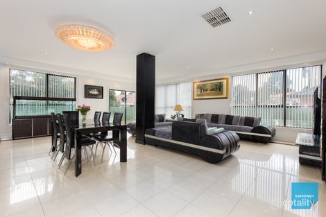 Property photo of 39 Wendouree Parade Caroline Springs VIC 3023