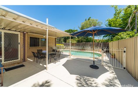 Property photo of 2/132 Whiting Street Labrador QLD 4215