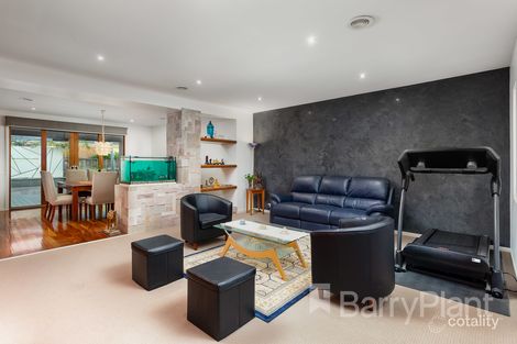 Property photo of 42 Ladybird Crescent Point Cook VIC 3030