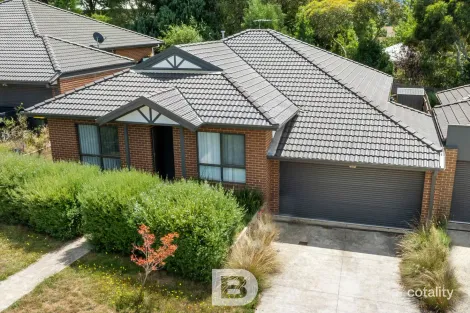 Property photo of 12/92 Fersfield Road Gisborne VIC 3437