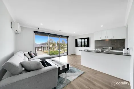 Property photo of 6 Pesa Way Wyndham Vale VIC 3024