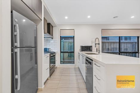Property photo of 11 Danton Circuit Clyde North VIC 3978