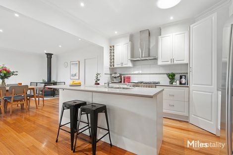 Property photo of 4 Elvin Street Macleod VIC 3085
