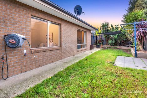 Property photo of 52 Bridgehaven Drive Craigieburn VIC 3064
