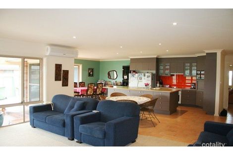 Property photo of 2 Lavender Close Orange NSW 2800