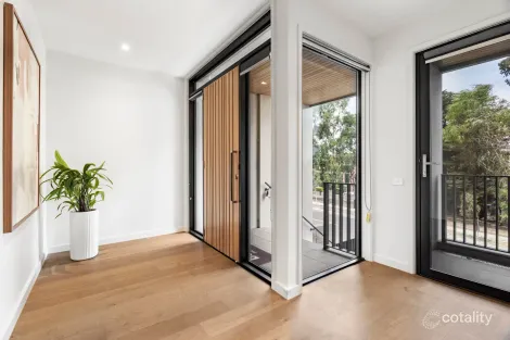 Property photo of 34 Members Drive Doncaster VIC 3108