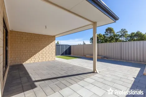 Property photo of 28 Waddington Loop Haynes WA 6112