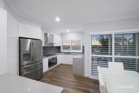 Property photo of 35 Lord Street Shelly Beach NSW 2261