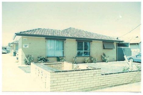 4 Johnson St, Reservoir, VIC 3073