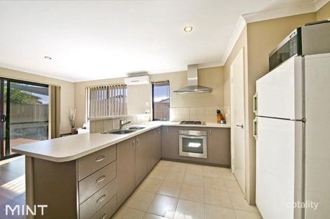 Property photo of 1/59 Third Avenue Kelmscott WA 6111