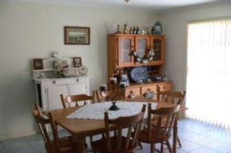Property photo of 48 Privett Place Lavington NSW 2641