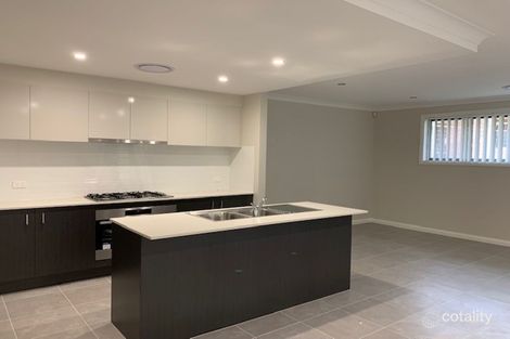 Property photo of 76 Rosedale Circuit Carnes Hill NSW 2171