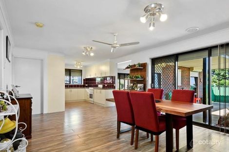 Property photo of 6 Robert Molyneux Avenue Endeavour Hills VIC 3802