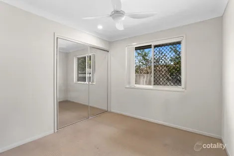 Property photo of 5 Hadrian Crescent Pacific Pines QLD 4211