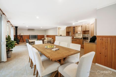Property photo of 26 Hamilton Crescent Doncaster East VIC 3109