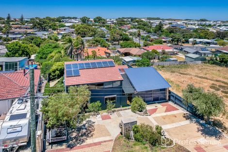 Property photo of 16 Whitfield Drive Two Rocks WA 6037