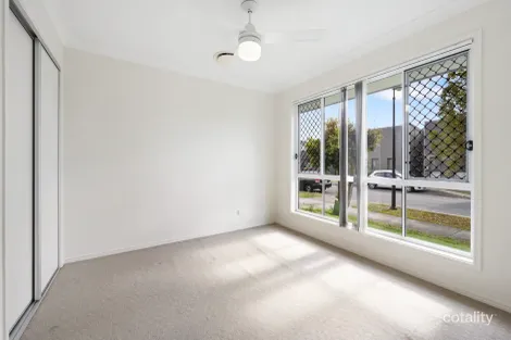 Property photo of 27 Blue Mountains Crescent Fitzgibbon QLD 4018