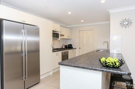 Property photo of 39 Kelly Circle Rutherford NSW 2320