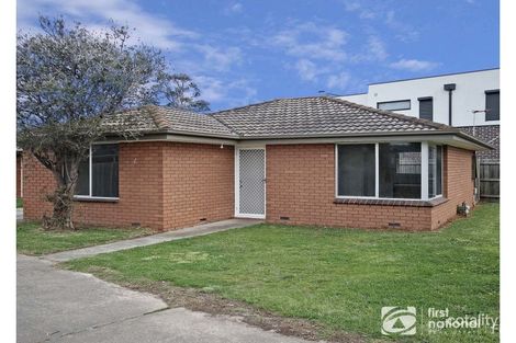 1/4 Walter St, Cranbourne, VIC 3977