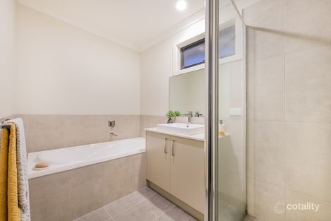 Property photo of 1/2 Lynn Drive Ferntree Gully VIC 3156
