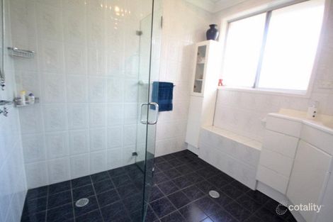 Property photo of 5 Hagen Place Glenfield NSW 2167