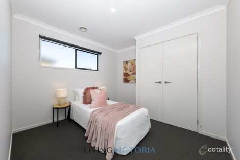 Property photo of 45 Galibier Parade Fraser Rise VIC 3336