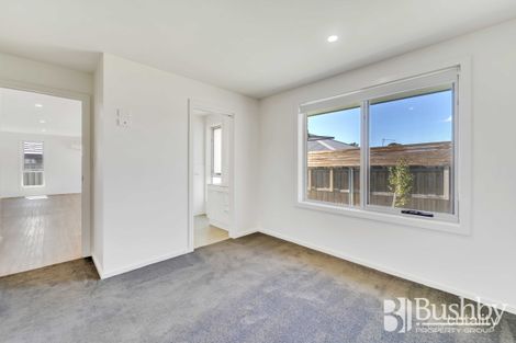 Property photo of 2/7 Senator Court Newnham TAS 7248