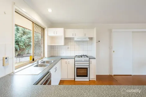Property photo of 29 Gainsborough Drive Glenvale QLD 4350