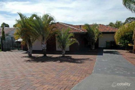 8 Davies Cres, Kardinya, WA 6163