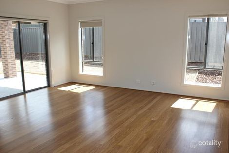 Property photo of 26 Bregman Esplanade Manor Lakes VIC 3024