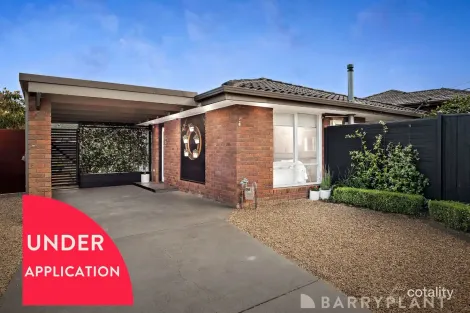 Property photo of 28 Dunstone Drive Rosebud VIC 3939