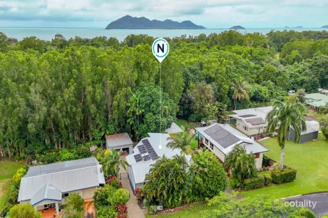 Property photo of 10 Dunkalli Crescent Wongaling Beach QLD 4852
